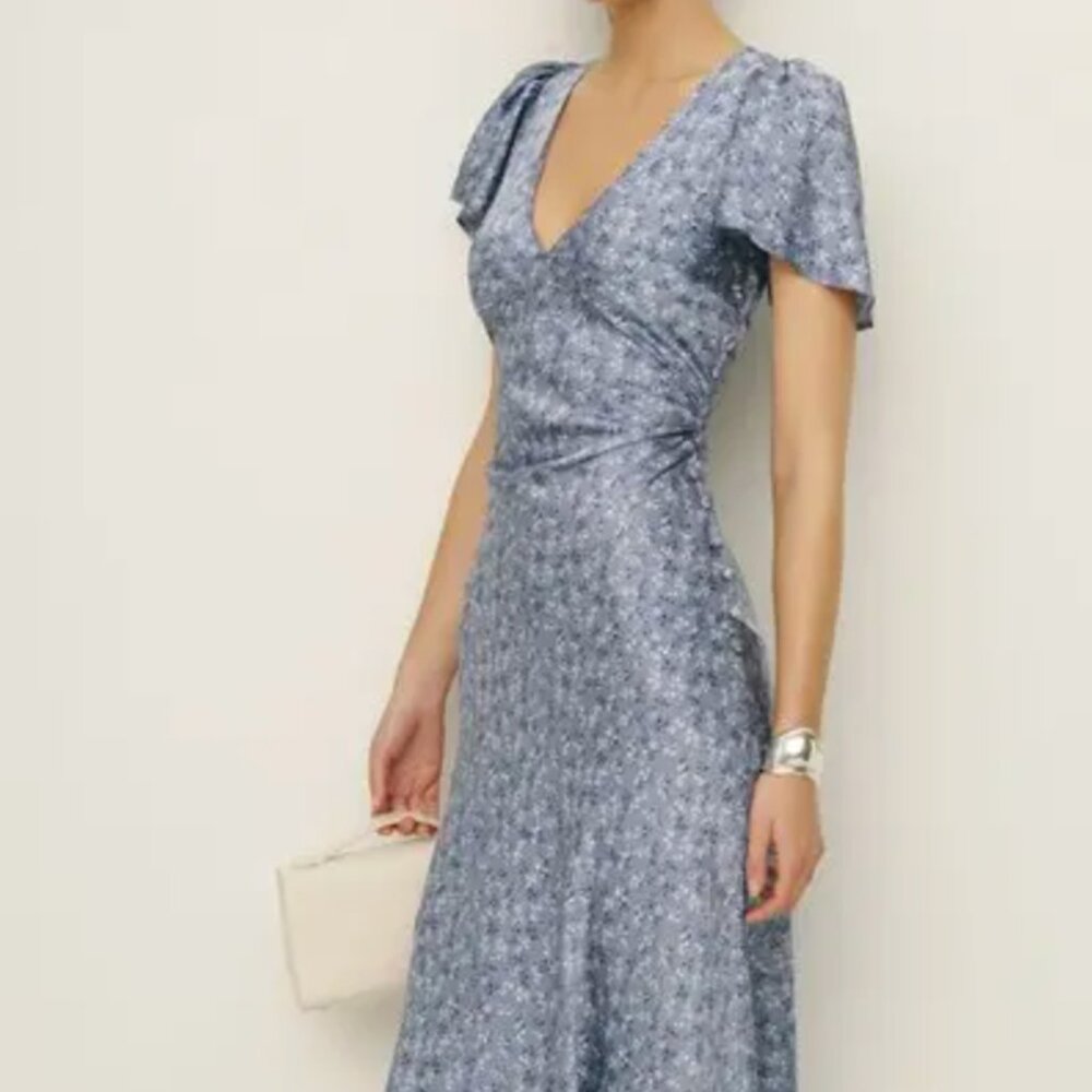 ISO Reformation Vida Dress in Mazzy Size 4